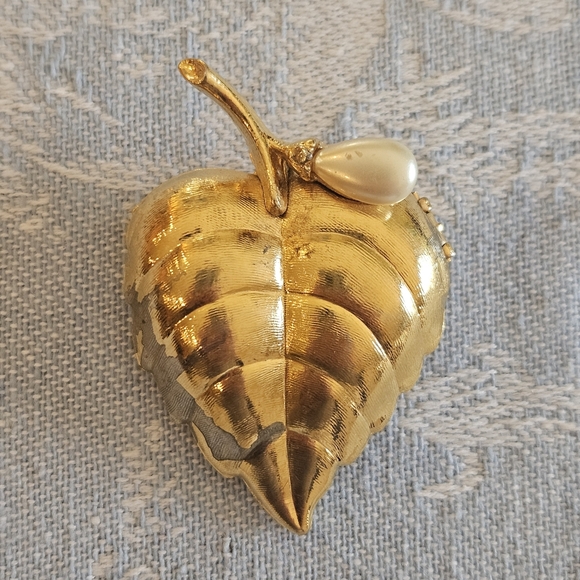 Avon Jewelry - Vintage Avon Gold Tone Leaf with faux Pearl Creme Perfume Brooch Pin